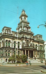 Vintage Postcard Muskingum County Courthouse Corner Main St. Zanesville Ohio OH