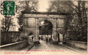 CPA LIGNY-en-BARROIS - Porte et Rue de Strasbourg (432835)