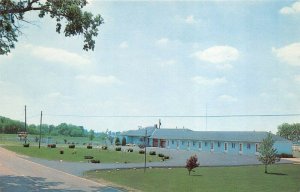 London Ohio 1960s Postcard Cordle's Motel