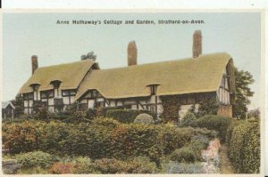 Warwickshire Postcard - Anne Hatheway's Cottage and Garden, Stratford Ref 14346A