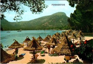 Mallorca, Spain  FORMENTOR BEACH SCENE   Thatched Shade Huts  4X6 Postcard