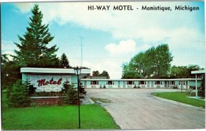 Hi-Way Motel on U.S. Highway 2, Manistique MI Vintage Postcard P21