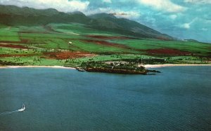 Vintage Postcard Kaanapali Beach West Maui Area Luxury Hotels Mountains & Sea HI