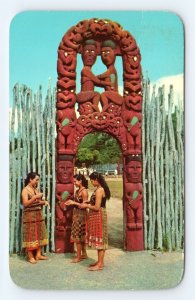 Maori Girls at Whakarewarewa New Zealand UNP Chrome Postcard N13