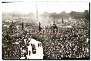 Modern Postcard Paris Concorde Square The crowd waits Gaulle General