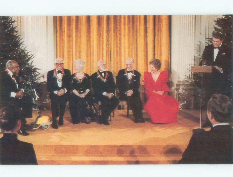 1981 RONALD REAGAN WITH CARY GRANT AND OTHER ACTORS Washington DC E7392@