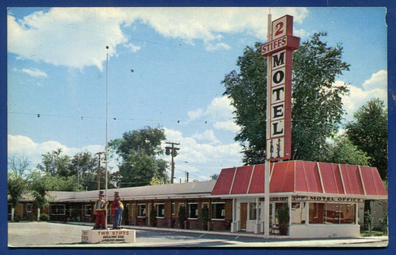 Two Stiffs Selling Gas & Motel Standard Oil Products Lovelock Nevada nv postcard