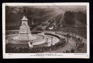 ROY563 - King George V - 1911 Coronation Procession/Victoria Memorial. Postcard