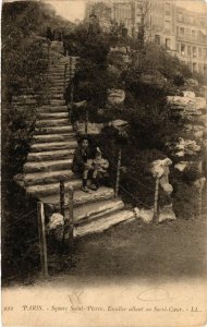 CPA Paris 18e Square Saint Pierre Escalier allant au Sacré Coeur (284992)