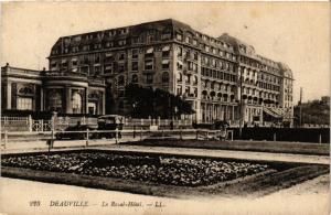 CPA DEAUVILLE - Le Royal-Hotel (515732)