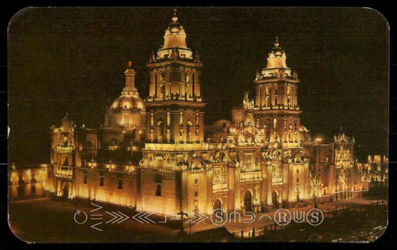 La Catedral de Mexico Vista de Noche