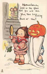 Halloween, Tuck No 807-3, Wiederseim, Girl Frightened by Image in Mirror 