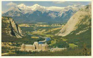 Canada Banff Springs Hotel Bow Valley Fairholme Range Vintage Postcard 08.09