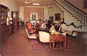 Greenwood Mississippi Russell's Antiques, Interior, Photochrome Vintage PC U9843