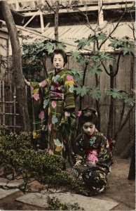 PC CPA geisha girls in a garden JAPAN (a8957)