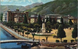 Italy Rapallo I Giardini Le Palazzine e il Monumento a Colombo Postcard C188
