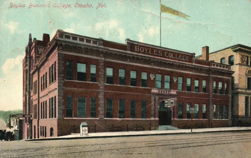 Vintage Postcard Boyles Business College Building Landmark Omaha Nebraska NB