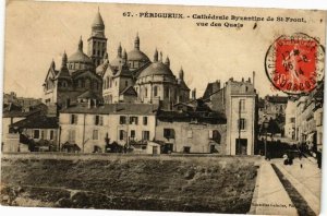 CPA PÉRIGUEUX-Cathédrale Byzantine de St-Front vue des Quais (233019)