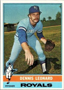 1976 Topps Baseball Card Dennis Leonard Kansas City Royals sk13582