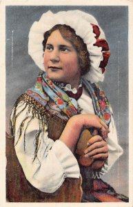 France Traditional Costumes Girl Lorraine Ethnic postcard C344