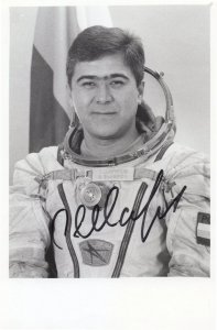 Salizhan Shapirov Russian Cosmonaut Vintage 6x4 Hand Signed Photo