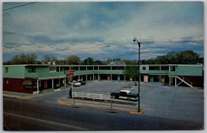 Laramie Wyoming 1966 Postcard Hinton's Downtown Motel