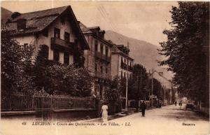 CPA LUCHON - Cour des Quinconces - Les Villas (582928)