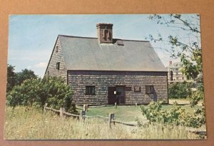 VINTAGE  POSTCARD 1960 USED THE OLDEST HOUSE NANTUCKET, MASS.