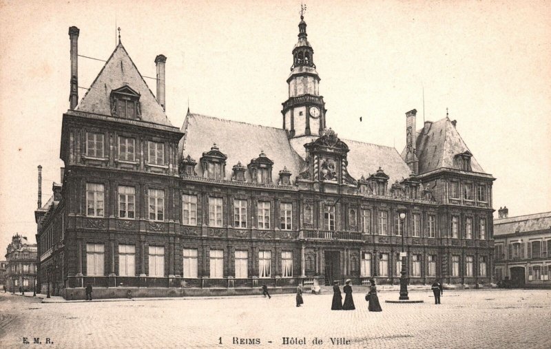 VINTAGE POSTCARD CITY HALL AND PEOPLES' SQUARE AT REIMS FRANCE c. 1905 (UN/BACK)