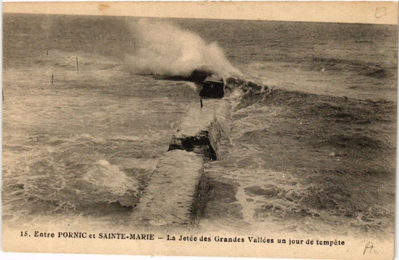 CPA Entre PORNIC et Ste-MARIE - La Jetée des Grandes Vallées un jour (587975)