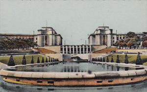 France Paris Le Palais de CHaillot vu des Jardins