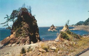 Oregon Coast Highway Three Graces Lincoln Beach 1950s Chrome Postcard Unused