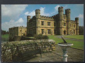 Kent Postcard - Leeds Castle, Near Maidstone   T8843