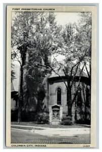 Vintage 1960's Photo Postcard First Presbyterian Church Columbia City Indiana