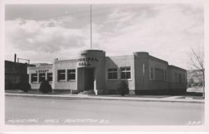 Penticton BC Municipal Hall Library Vintage Real Photo Postcard E6