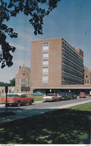 MUNCIE, Indiana; Ball Memorial Hospital, Classic Cars, 1940-60s