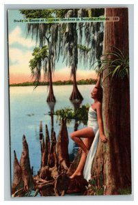 Vintage 1940's Postcard Beautiful Woman in Cypress Gardens Winter Haven Florida