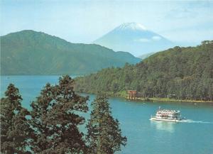 B90110 lake ashi and mt fuji  hakone national park ship bateaux   japan