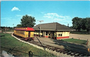 Postcard MUSEUM SCENE Green Bay Wisconsin WI AI0199