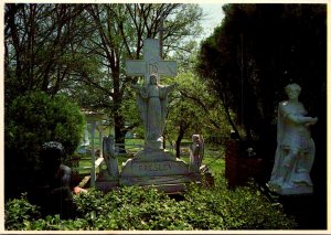 Tennessee Memphis Graceland Elvis Presley Monument In Meditation Gardens