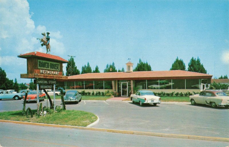Old Cars Alexander's Ranch House Restaurant, St Augustine, Fl. Postcard 2T5-39 