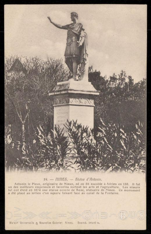 Nimes - Statue d'Antonin