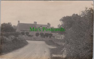 Oxfordshire Postcard - Chadlington Village SW9085