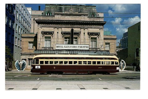 Gray Line Sightseeing, King Street, Royal Alexandra Theatre , Ontario