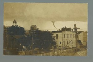 Pierre SOUTH DAKOTA RP c1910 TORNADO TOUCHING DOWN Cyclone Twister DISASTER WOW!