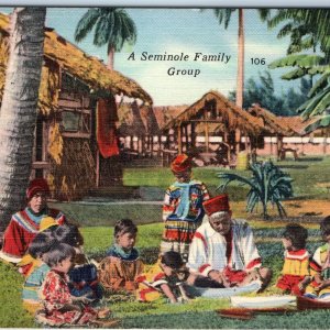 c1940s FL Seminole Family Group Postcard Native American Traditional A91