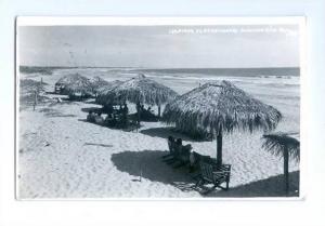 LP28 Mexico, Postcard, Acapulco, Beach, Umbrellas, Real 