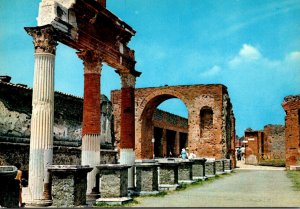 Italy Pompei Nerone's Arch