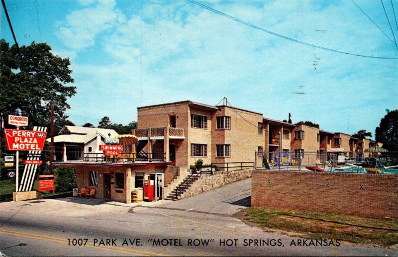 Arkansas Hot Springs The Perry Plaza Motel 1964