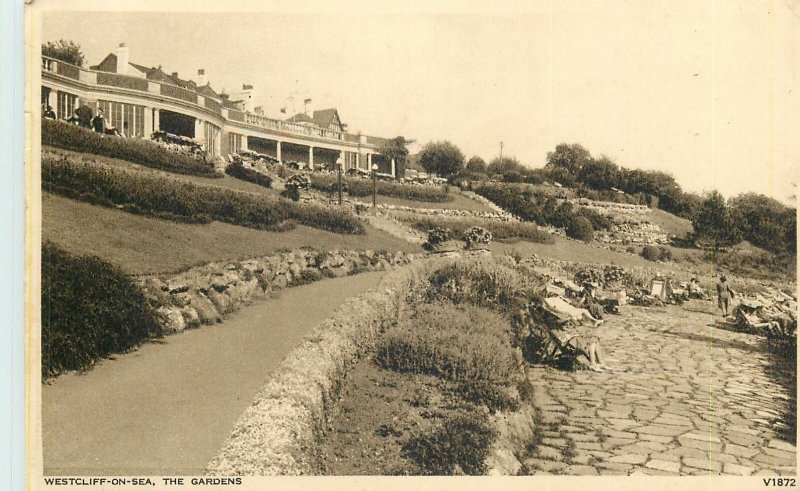 Postcard UK England Westcliff-on-Sea, Essex the gardens